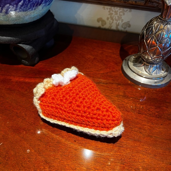 🎃 Hand Crocheted Pumpkin Pie Slice!! - Picture 7 of 10